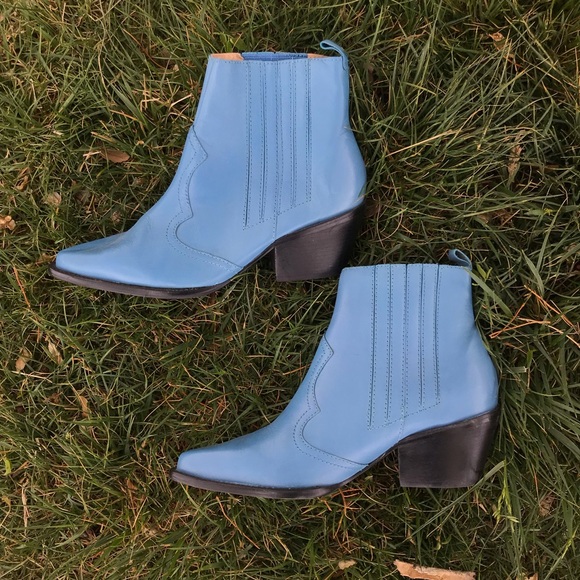 INTENTIONALLY BLANK Shoes - Intentionally Blank big western bootie ankle boot ocean blue leather size 39 9